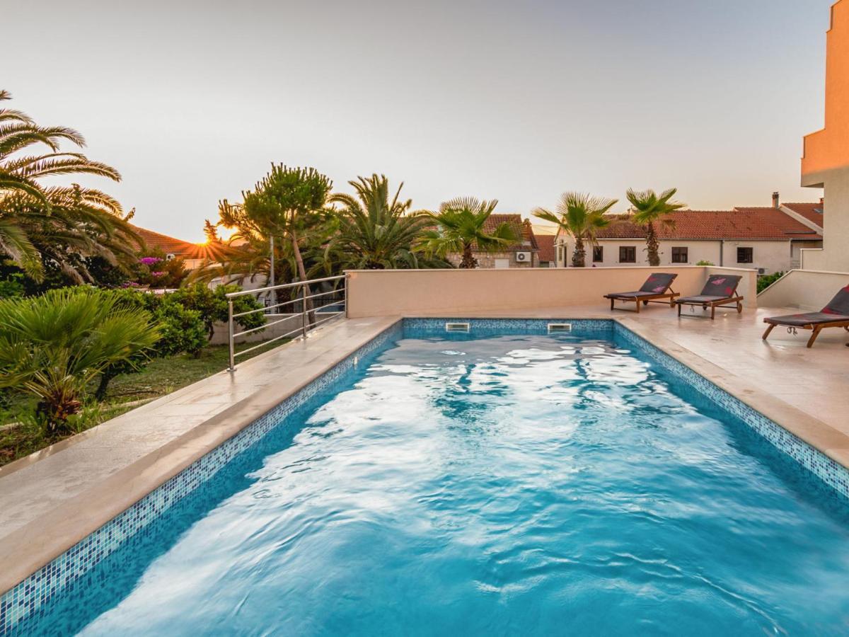 Apartment Villa 2 Pools-1 By Interhome スティヴァン エクステリア 写真